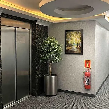 Shelton Airport Hotell 3*